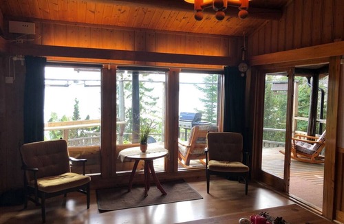 Levanger Cottage | Cottage - Sleeps 6 - Parking - Patio