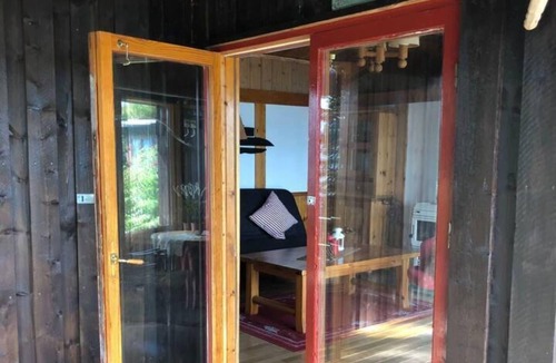Levanger Cottage | Cottage - Sleeps 6 - Parking - Patio