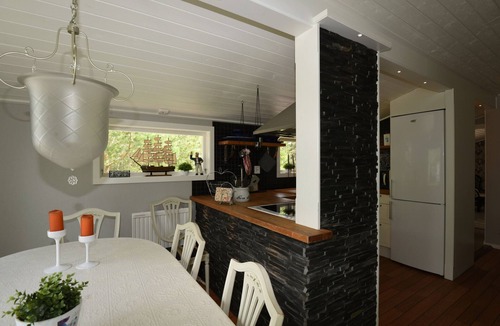 Mellerud O House | Cottage with a nice view of Lake Vänern outside Mellerud | SE17009