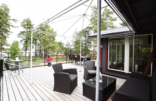 Mellerud O House | Cottage with a nice view of Lake Vänern outside Mellerud | SE17009