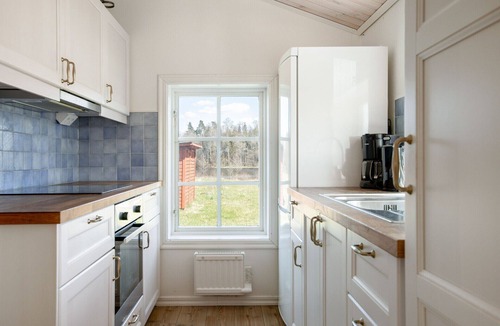 Hamneda Ski Chalet | Cottage with a view of Hängasjön | SE06014