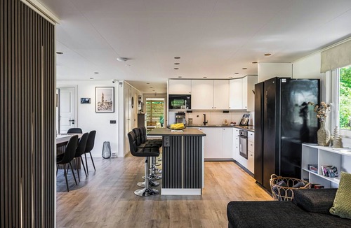 Hagaby House | Cottage with hot tub and large terrace