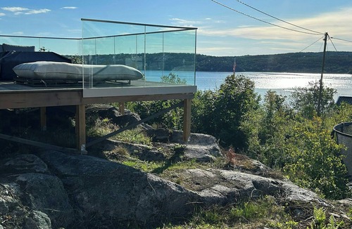 Filtvet House | Cottage with private garden near Vilma Sjøbad