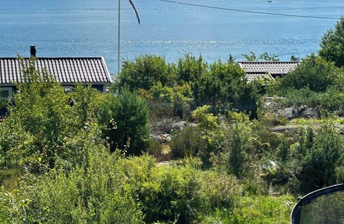 Filtvet House | Cottage with private garden near Vilma Sjøbad