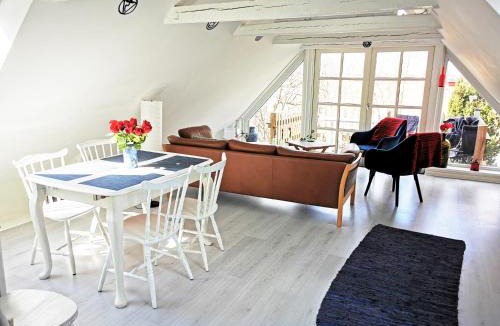 Klagstorp House | Countryside Getaway with Jacuzzi and Sunset Views