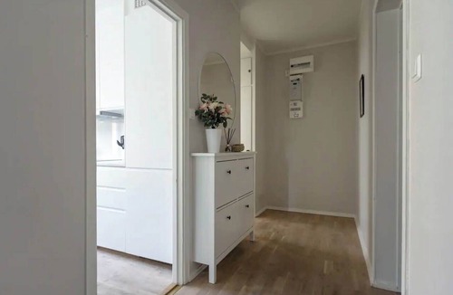 Liljeholmen - Hagersten Apartment | Cozy 1BR Apartment with Balcony and Fast Wi-Fi