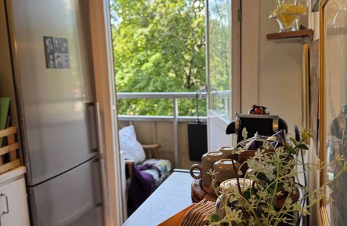 Bandhagen Apartment | Cozy 2-bedroom Apartment in Central Rågsved, Stockholm
