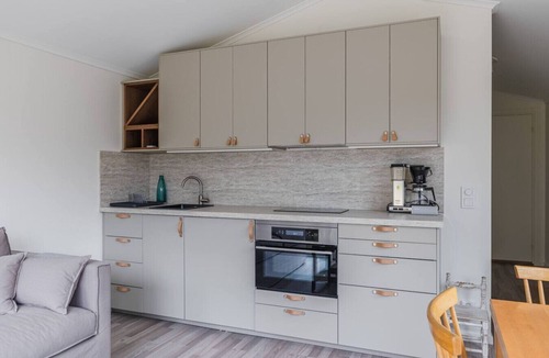 Vaddo Cottage | Cozy 2BR Retreat by the Sea