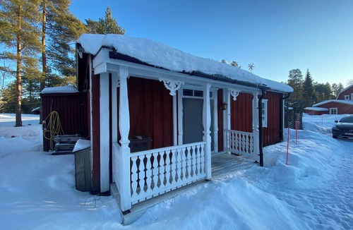 Umea House | Cozy and rustic one-room house 7 km from Umeå city center