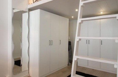 Kallio Apartment | Cozy and spacious studio apartment in Kallio, Helsinki (ID 8471)