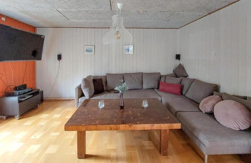 Asljunga Apartment | Cozy Apartment In Åsljunga With Sauna