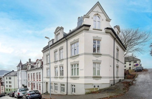 Alesund Apartment | Cozy Apartment in Central Alesund Close to Everything