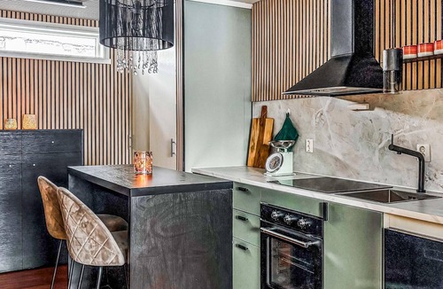Skulestad Apartment | Cozy apartment in Skulestadmo with WiFi