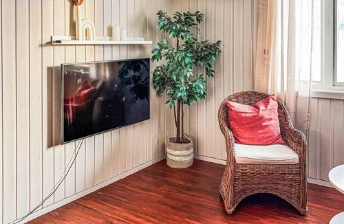 Skulestad Apartment | Cozy apartment in Skulestadmo with WiFi