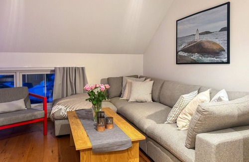 Sogne Apartment | Cozy apartment in Søgne with house sea view
