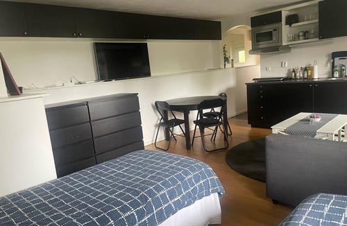 Farsta Apartment | Cozy apartment in a nice and quiet residential area close to nature.