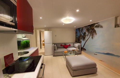 Huddinge Municipality Apartment | Cozy apartment with garden