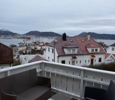 Bergenhus Apartment | Cozy apartment with short distance to the city center