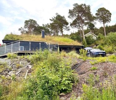Frosta Ski Chalet | Cozy cabin by the sea