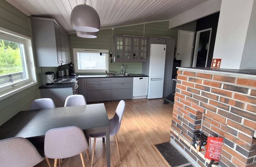 Frosta Cabin | Cozy Cabin in Frosta with Fjord Views - Fishing & Hiking near Trondheim