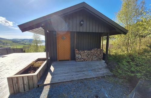 Frosta Cabin | Cozy Cabin in Frosta with Fjord Views - Fishing & Hiking near Trondheim