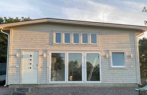 Torshalla Cabin | Cozy Cabin Near the Lake
