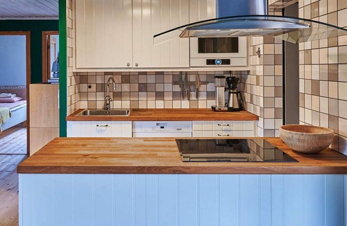 Ljungbyhed Cabin | Cozy cabin w/ fireplace 3 mins from Söderåsen Park