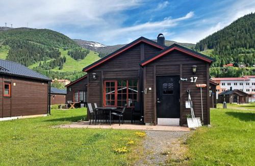 Are House | Cozy Cabin with Fireplace