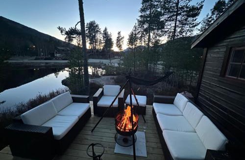 Kviteseid House | Cozy cabin with great view and immediate proximity to the ski resort and swimming area