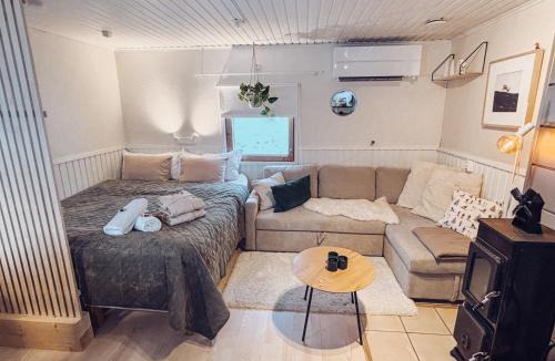 Rovaniemi Apartment | Cozy Cabin with Sauna, 8 min to Arctic Circle