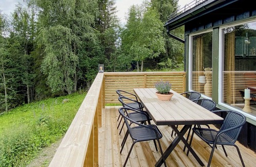 Etnedal House | Cozy cabin with warm designs in Etnedal
