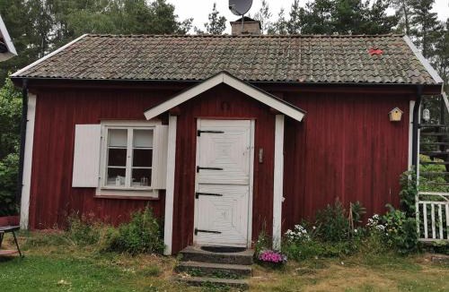 Rimbo House | Cozy cottage by the lake