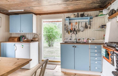 Rumskulla Ski Chalet | Cozy cottage with proximity to lake with jetty | SE05017
