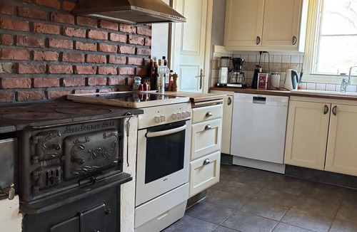 Vetlanda Municipality Cottage | Cozy dog and child friendly cottage near bathing lake