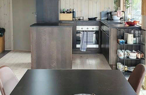 Orsta House | Cozy family cabin in uniquely situated hiking area