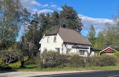 Evje House | Cozy family home in the heart of EVJE. 4 bedrooms and a large yard.