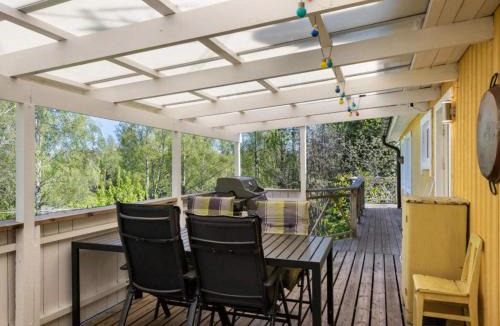 Bergshamra House | Cozy Forest Hideaway with Hot Tub