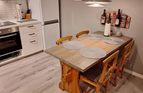 Enkoping House | Cozy Guesthouse 600m From The Beach