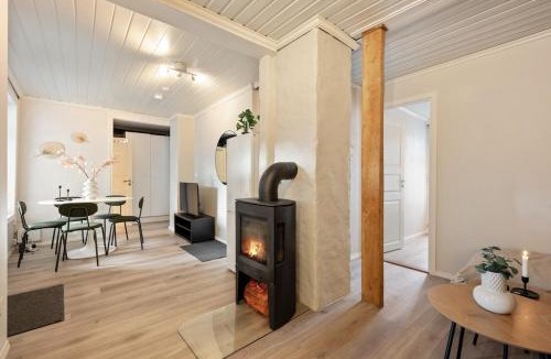 Sentrum Apartment | Cozy Hideaway with Private Balcony and Self Check In