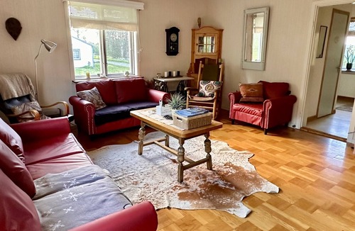 Stromsund Municipality House | Cozy holiday home situated along a quiet side road of the popular Vildmarksvägen