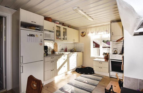 Arjang House | Cozy home in årjäng with kitchen