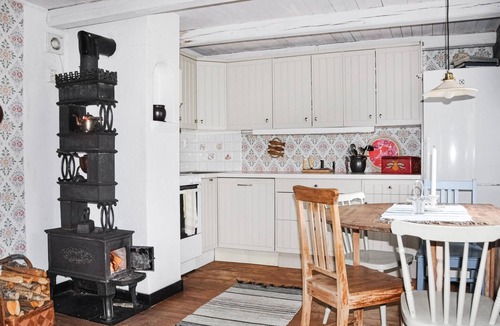 Arjang House | Cozy home in årjäng with kitchen