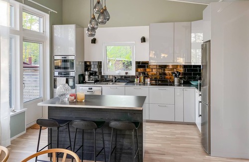 Arboga House | Cozy home in Arboga with sauna