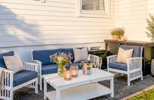 Askvoll House | Cozy home in Atløy with house sea view