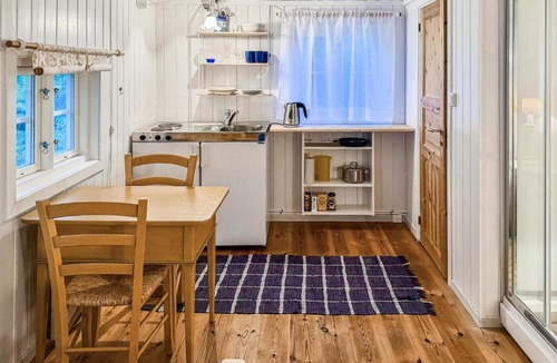 Averoy House | Cozy Home In Averøy With Wifi