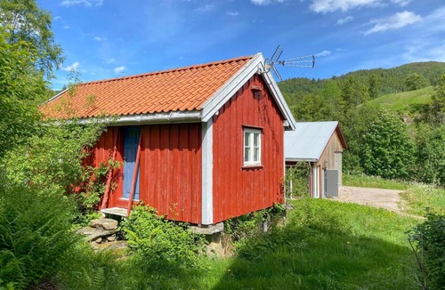 Averoy House | Cozy Home In Averøy With Wifi