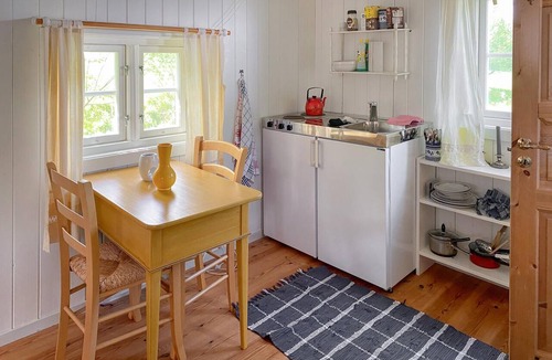 Averoy House | Cozy home in Averøy with WiFi