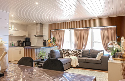 Bokn House | Cozy home in Bokn with sauna