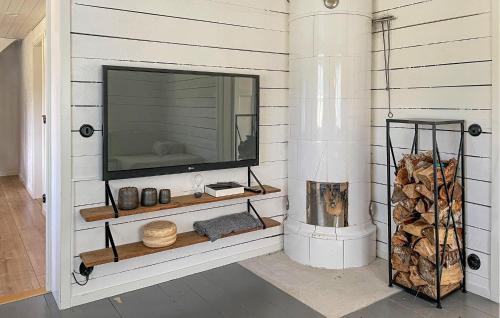 Vittaryd House | Cozy Home In Dörarp With Sauna