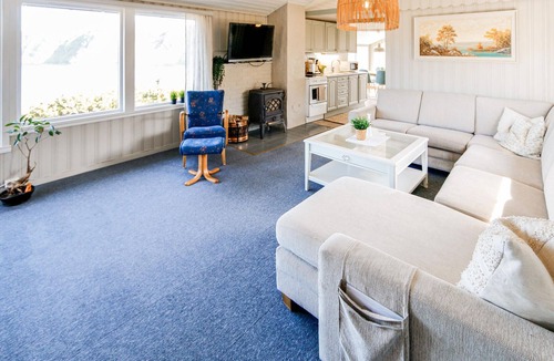Farsund House | Cozy home in Farsund with WiFi